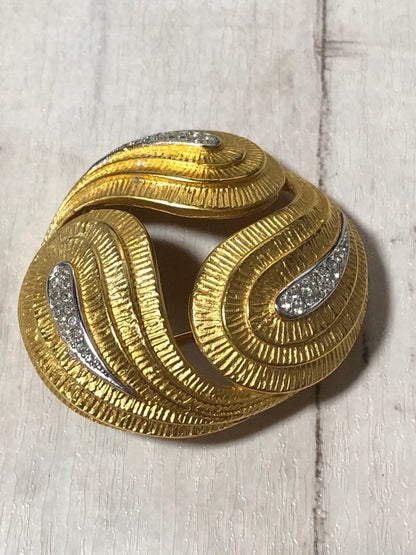 LANVIN Vintage Brooch Germany Gold Kashmir Motif Crystal Elegant Jewelry #10025