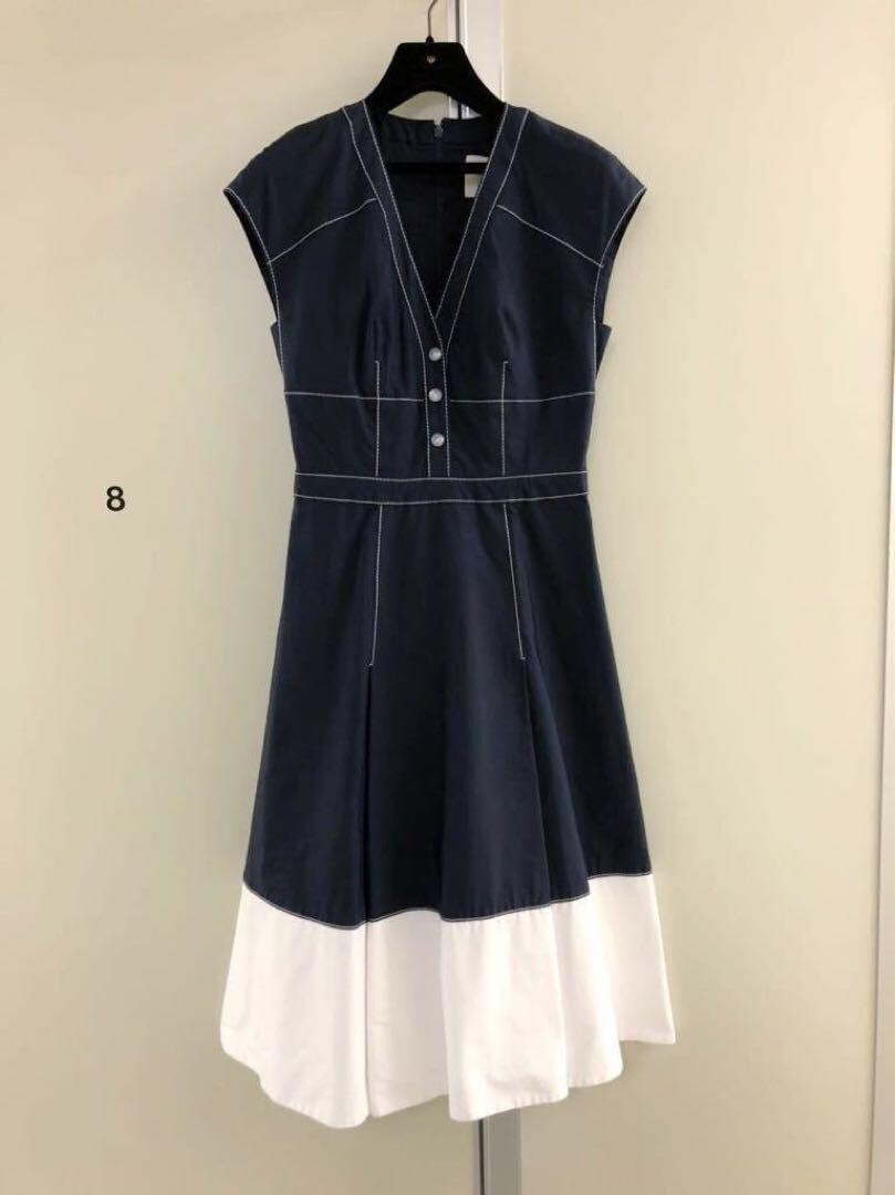 Carolina Herrera Navy White Sleeveless V-Neck Dress Size 2 Made in USA Rare Used