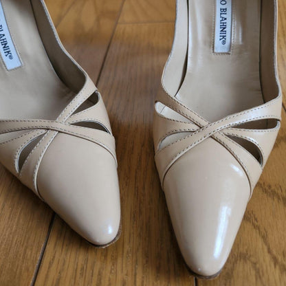 Rare Manolo Blahnik Beige Pumps Heels Size 36 Elegant Design