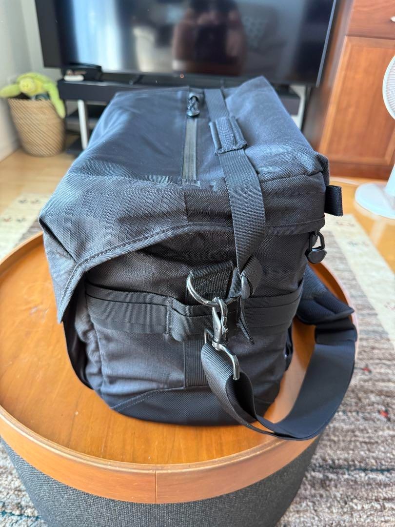 Lowepro Stealth Reporter 650 AW Camera Bag, Large, Multi-Compartment, Black