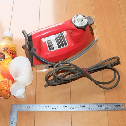 National (Matsushita Electric) Steam Iron NI-700SF - Retro Home Appliance