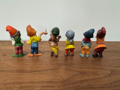 OLD WORLD FIGURES 6-Piece Figure Set