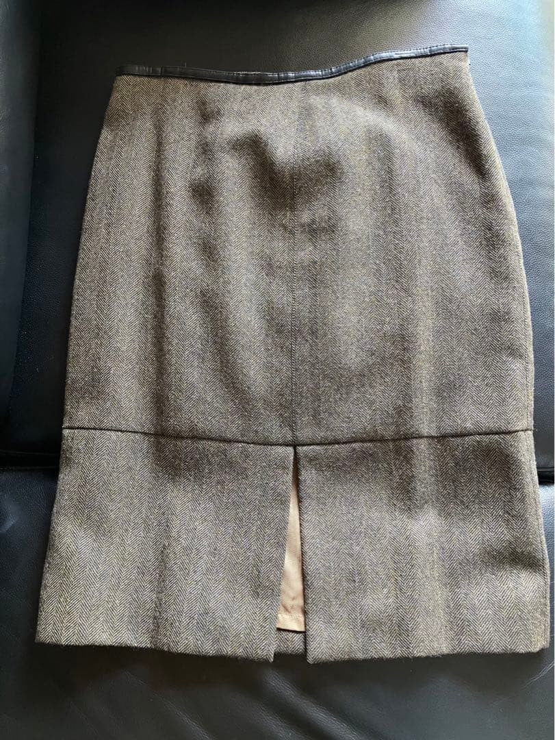 GUCCI Vintage Tweed Set Jacket: Size 40 and Skirt: Size 9 Olive Green Italy