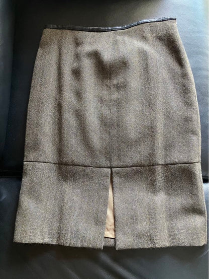 GUCCI Vintage Tweed Set Jacket: Size 40 and Skirt: Size 9 Olive Green Italy