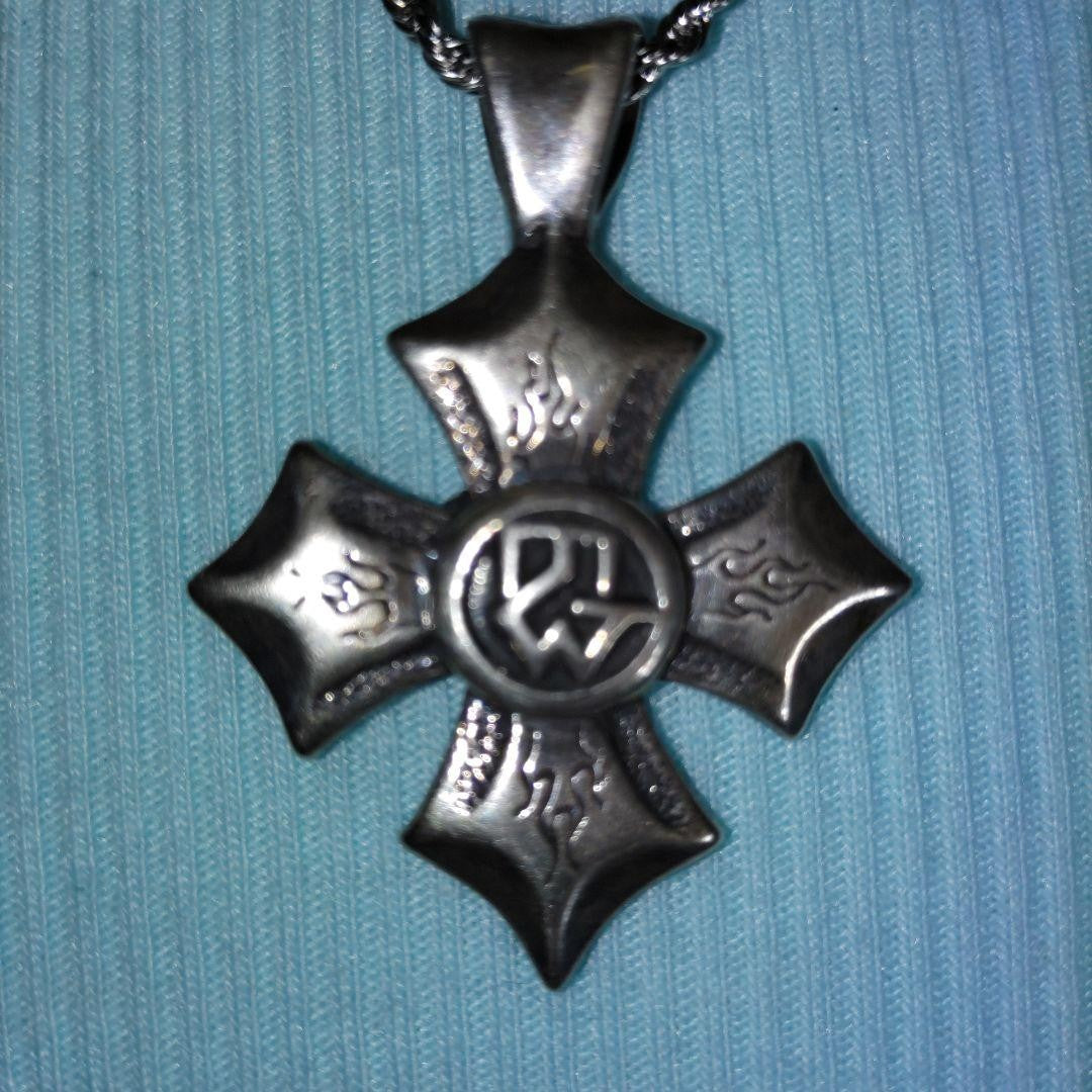 TW Travis Walker Cross Flame Tour 2004 Necklace #1213