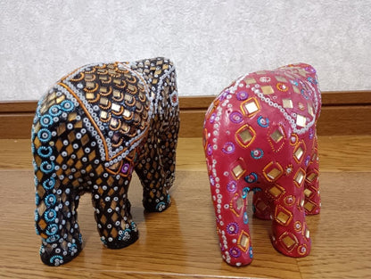 Set of 2 Elephants Decorative Figurines Indian-Style Home Decor