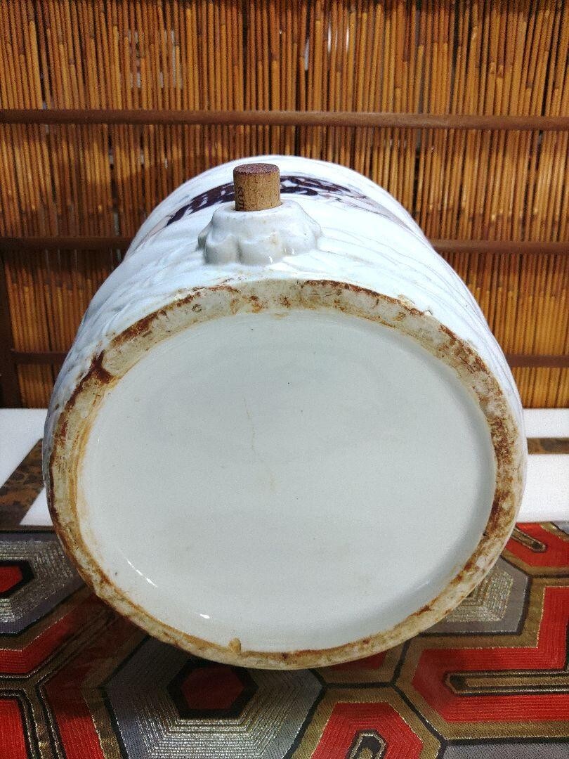 One-tonne barrel, porcelain sake barrel, window snow, Showa retro