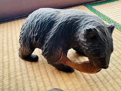 Set of two carved wooden bears