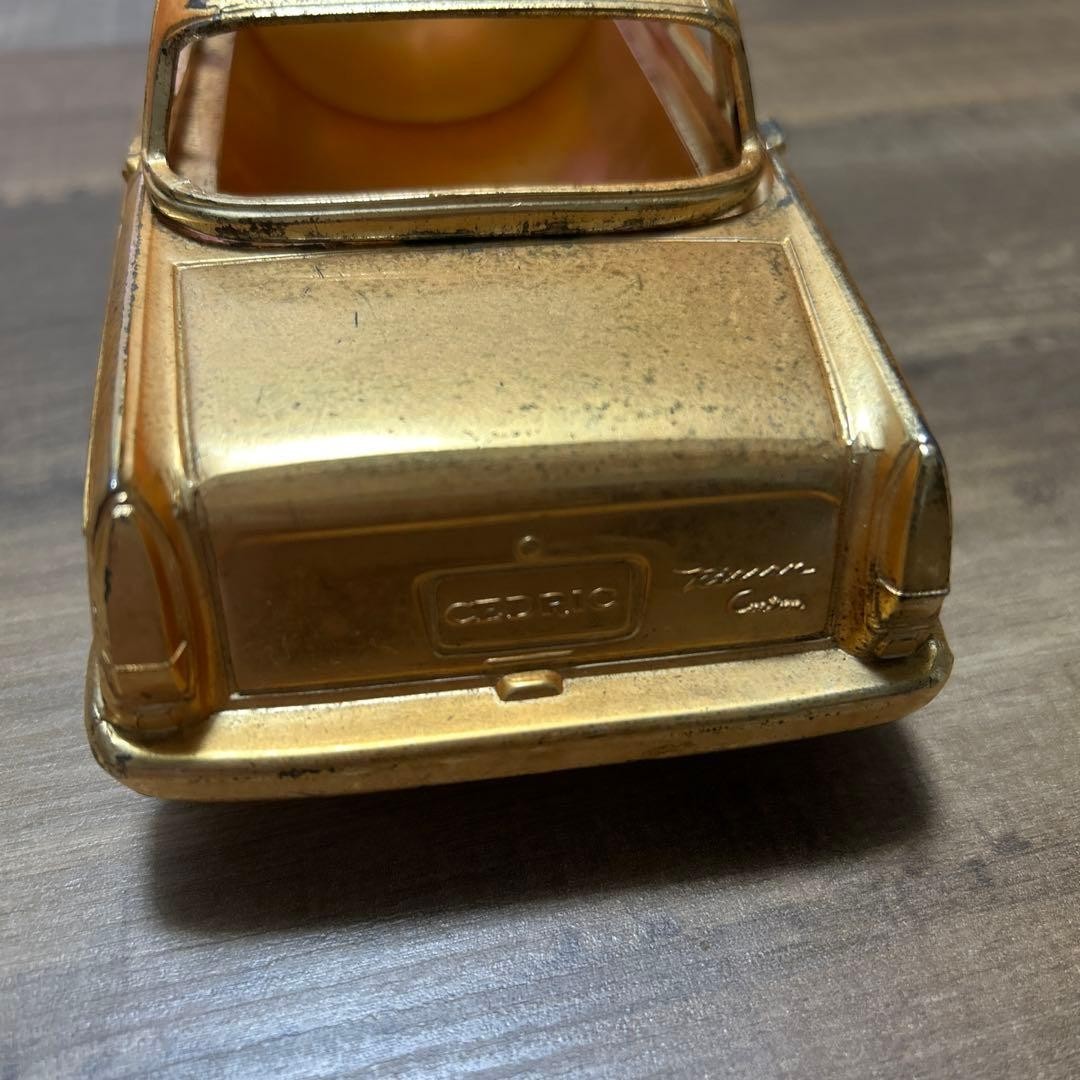 NISSAN CEDRIC Miniature Car Cigarette Case Ornament with Music Box
