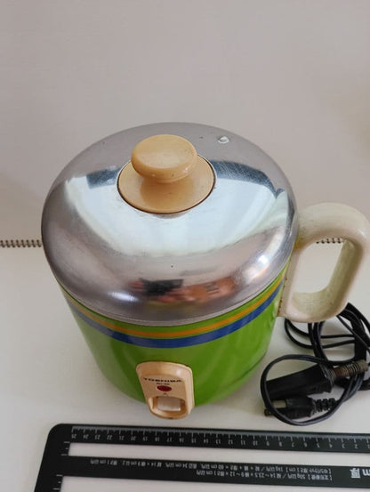 Showa-era home appliance, retro electric rice cooker, Toshiba.