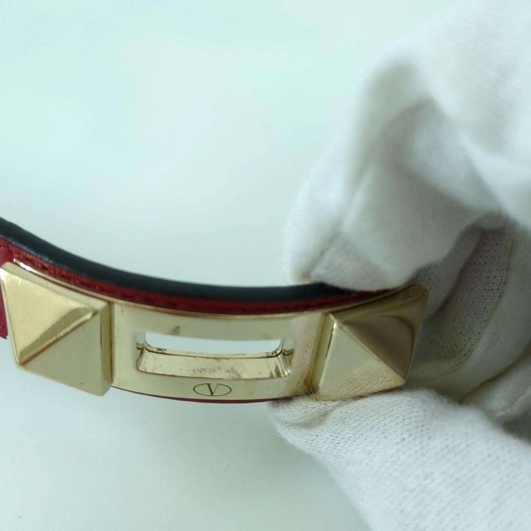 Valentino Garavani Red Leather Gold Studded Bracelet Size M 21.7cm 8.5" Used