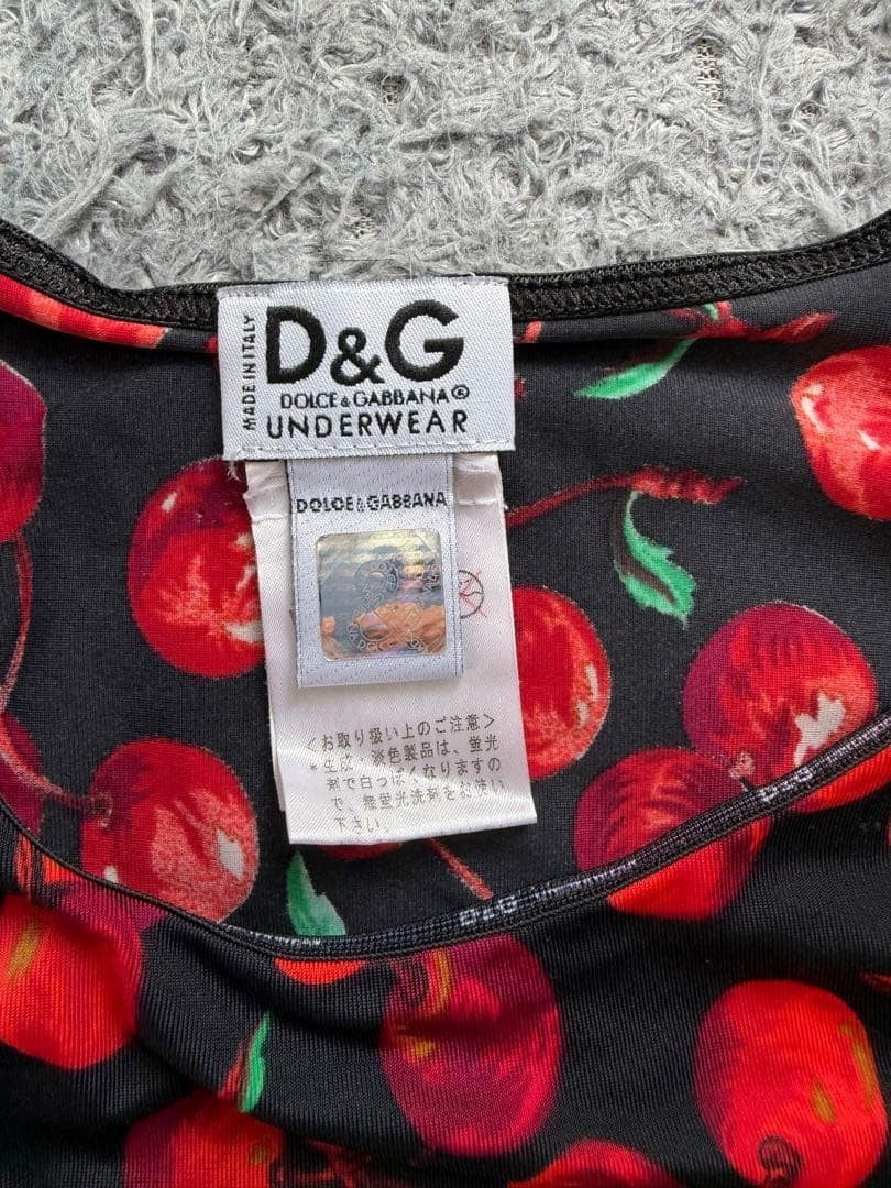 Vintage Dolce & Gabbana Cherry Print T-Shirt Black Red Y2K Baby Tee Size S