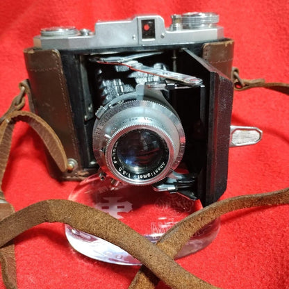 Bellows Camera Film Camera Manufactured around 1951 Display Antique