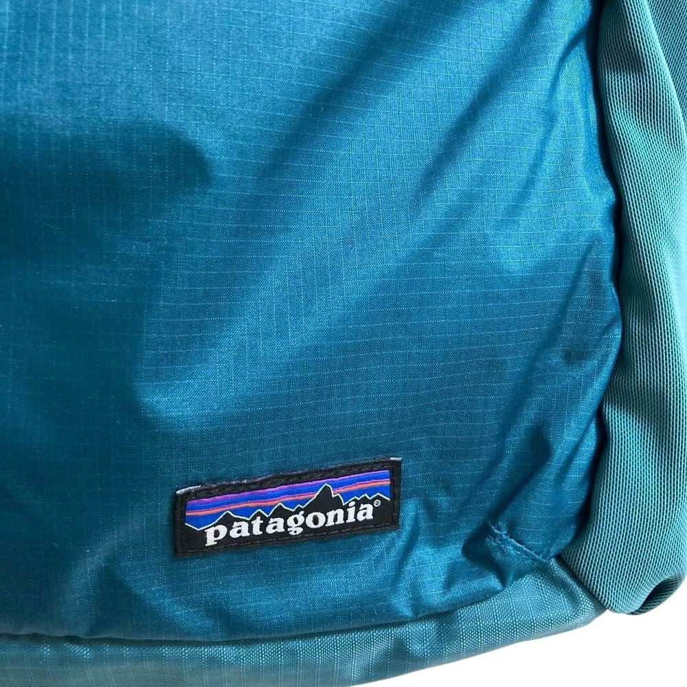 Patagonia Lightweight Travel Courier Shoulder Bag 48813 Green Unisex Women USED