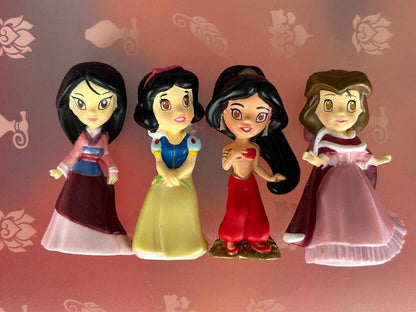 Rare ZIZZLINGERS DISNEY Princess Figure by Zizzle