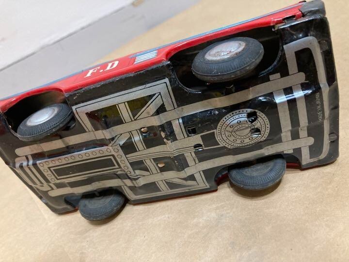 Tinplate Red Car FIRE DEPT FD CHIEF Showa Retro Vintage