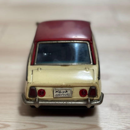 【Old Tin Car】 1/18 Scale Isuzu Bellett 1500 Deluxe
