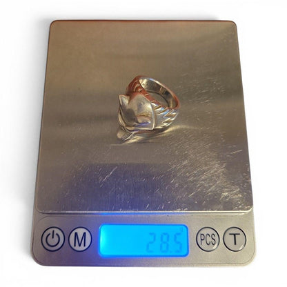 ALZUNI Wolf Ring, made of 950 sterling silver.