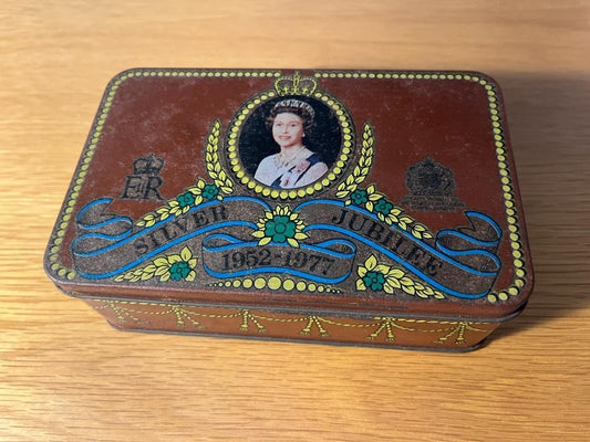 Queen Elizabeth II 25th Anniversary Trebor Candy Can Showa Retro