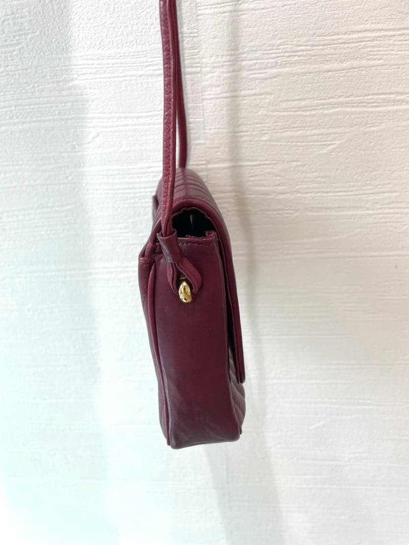 Valentino Garavani Quilted Leather Crossbody Shoulder Bag wine Luxury Auth RARE
