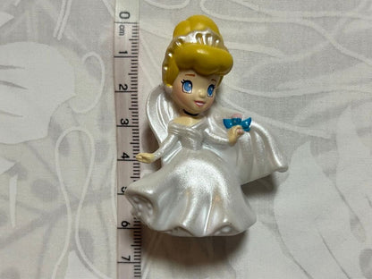 Rare ZIZZLINGERS DISNEY Princess Figure by Zizzle