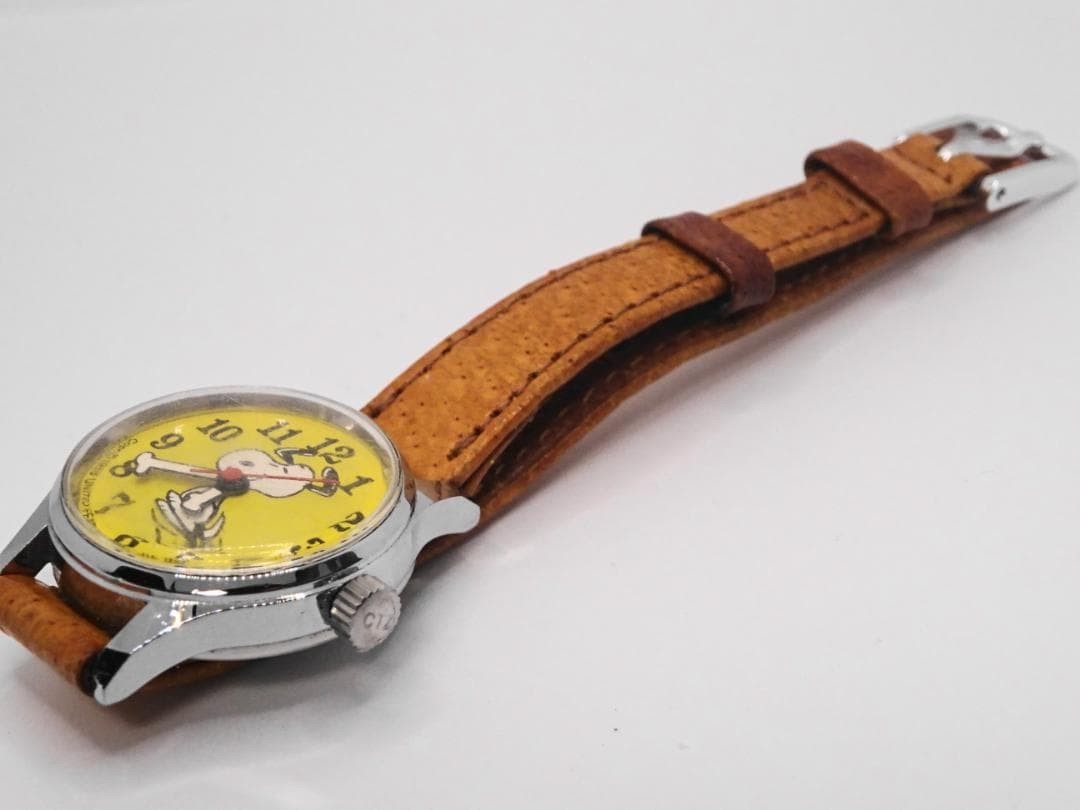 Citizen Snoopy Manual Wind Watch Rare Vintage Yellow Peanuts 1968 S304