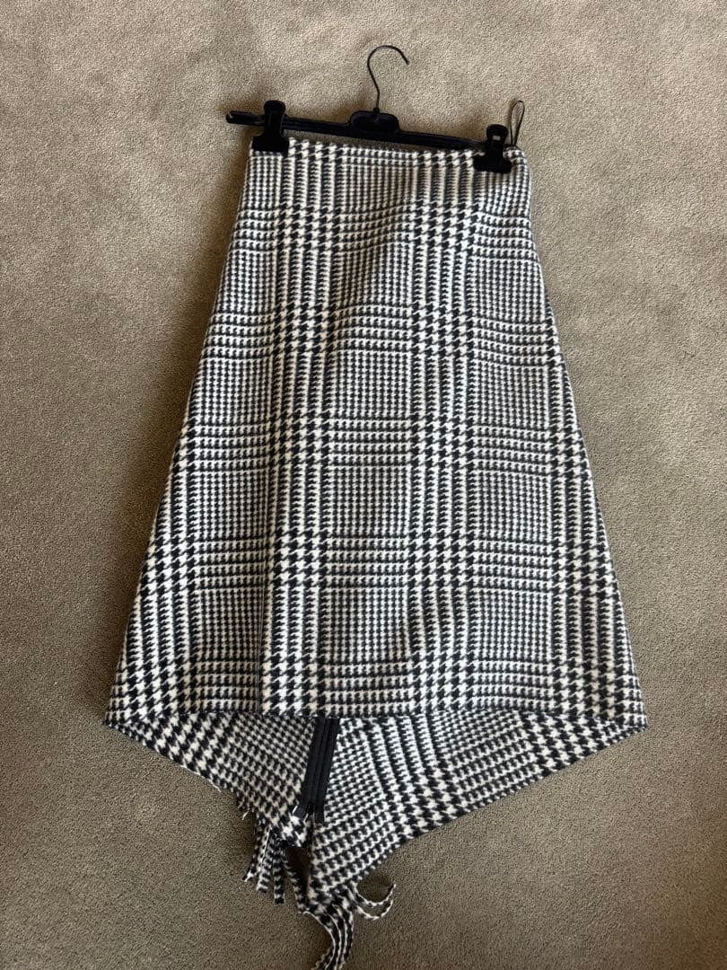 USED BALENCIAGA HOUNDSTOOTH PATTERN FRINGED SKIRT VERYGOOD