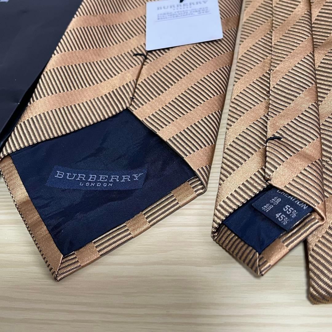 Burberry Tie Striped Border Glossy Elegant Gorgeous Fashionable USED NO BOX