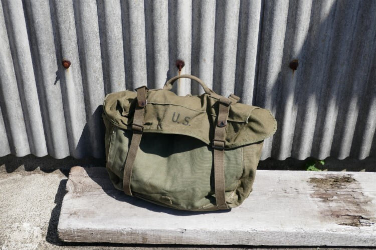 US Army real military M-1945 khaki canvas 40's vintage field cargo pack bag USA