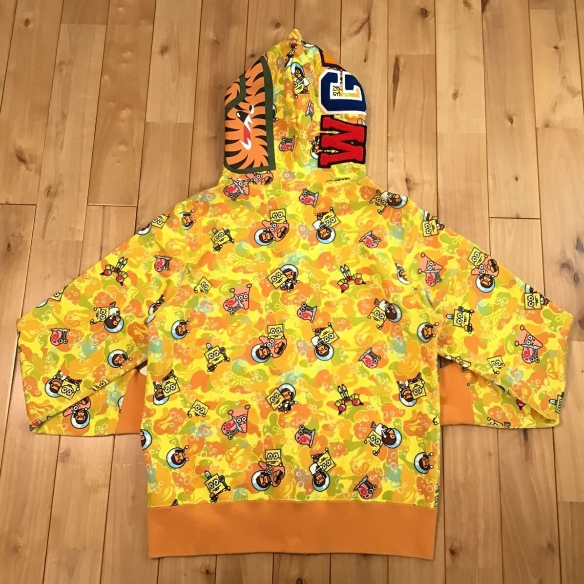 BAPE × Sponge Bob Milo shark full zip hoodie A Bathing Ape Size L Used
