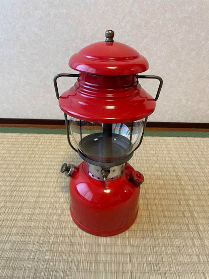 Coleman November 1958 beautiful yellow border 200a vintage lantern.