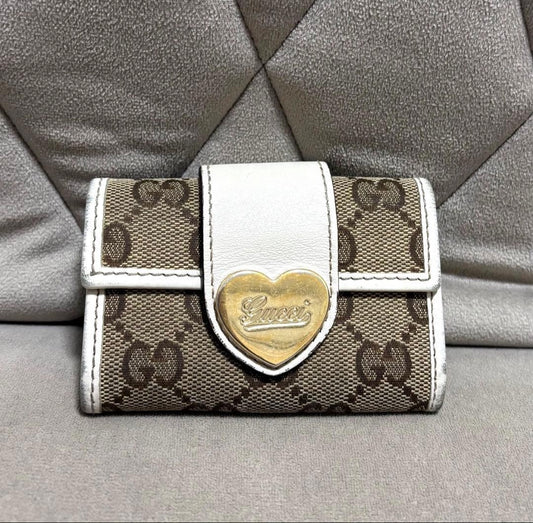 GUCCI Key Case 6 Consecutive GG Pattern White Heart Fashionable Used with box