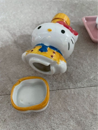 Rare item Sanrio Hello Kitty ceramic seasoning container set, retro Heisei era