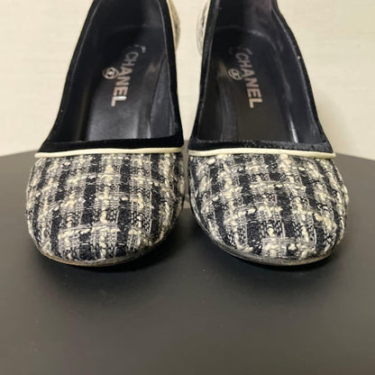 CHANEL Shoes Pumps Heel EU 36 US 6 Tweed Black White Authentic