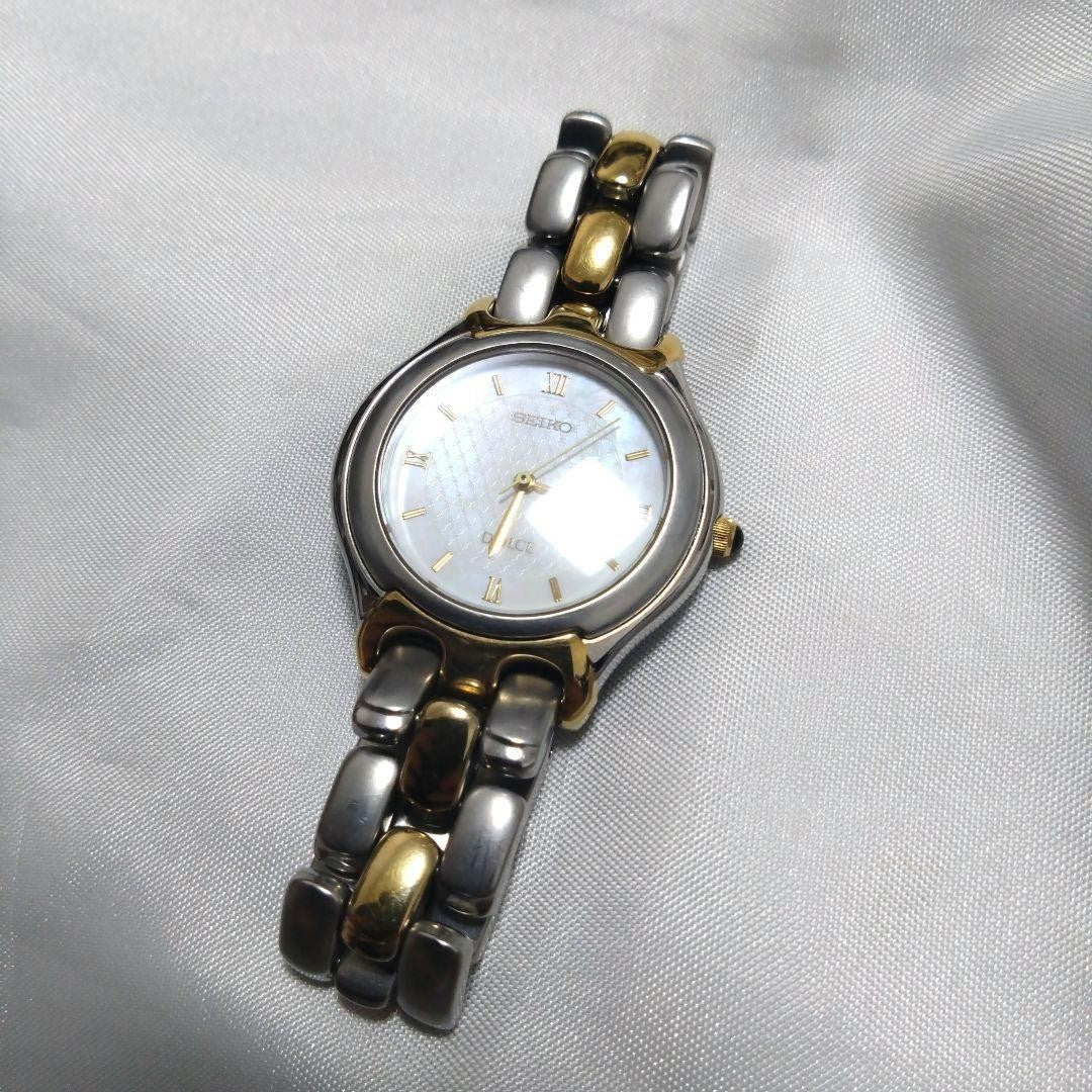 Rare Seiko Dolce Mother of Pearl Dial Roman Numerals Quartz Watch