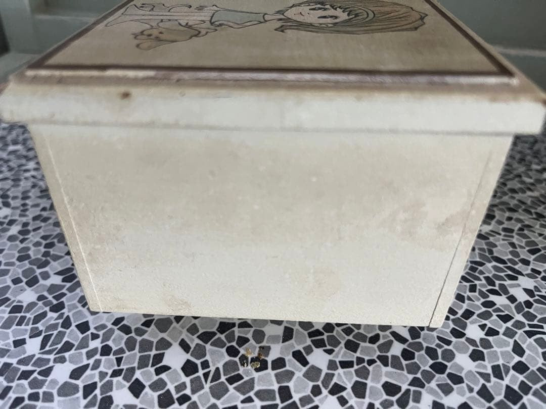 Showa Retro Ballerina Music Box