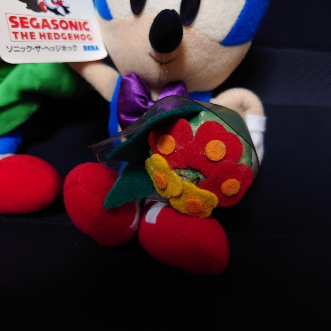 Extremely rare Sonic SEGA plush toy with Sonic and friends dressed up, flower bo