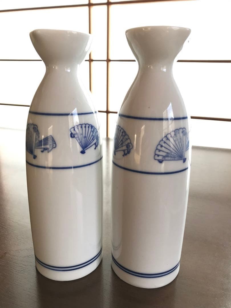 Tokkuri Showa Retro Ceramic Tokkuri with Fan Pattern