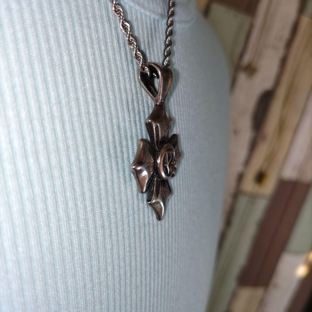 TW Travis Walker Cross Flame Tour 2004 Necklace #1213