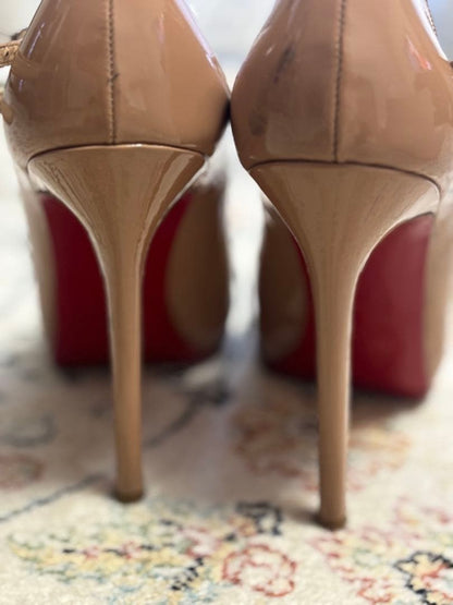 Rare Christian Louboutin Beige Open Toe Heels Size EU38 / US8 Wedding Party Auth