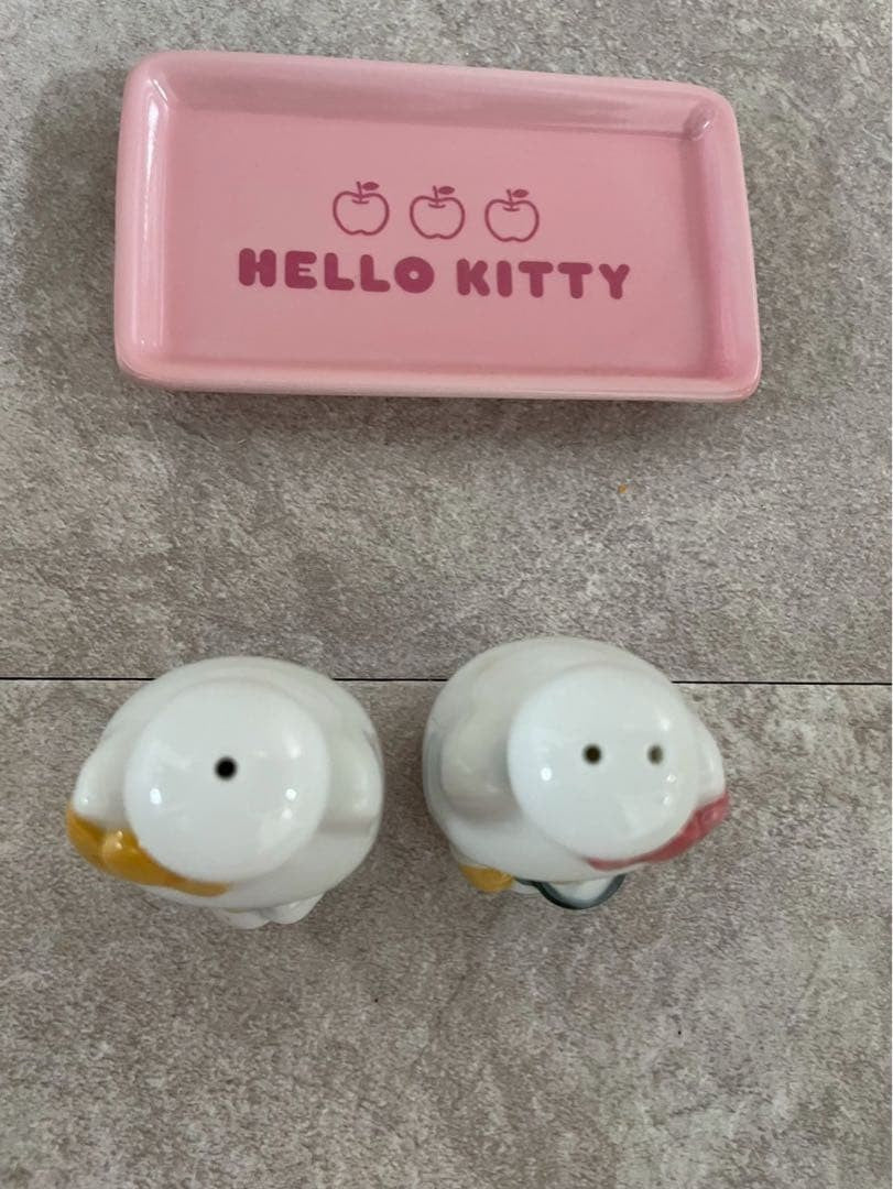 Rare item Sanrio Hello Kitty ceramic seasoning container set, retro Heisei era