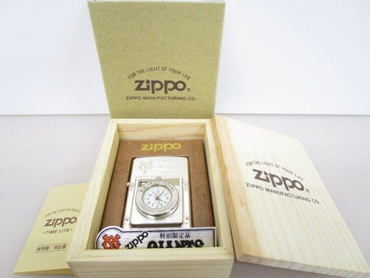 Zippo Limited Edition Tokyo Yomiuri Giants with Watch Unused