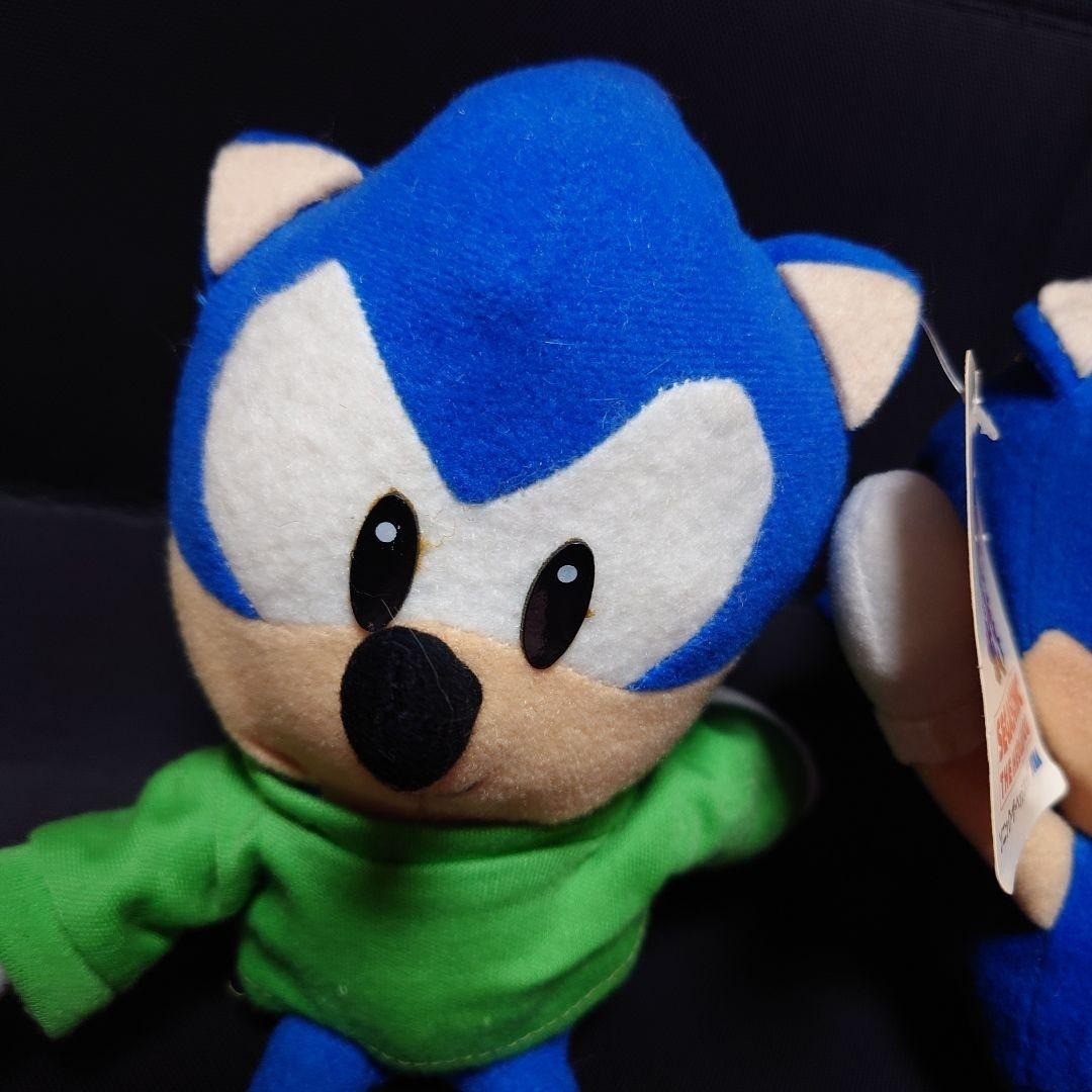 Extremely rare Sonic SEGA plush toy with Sonic and friends dressed up, flower bo