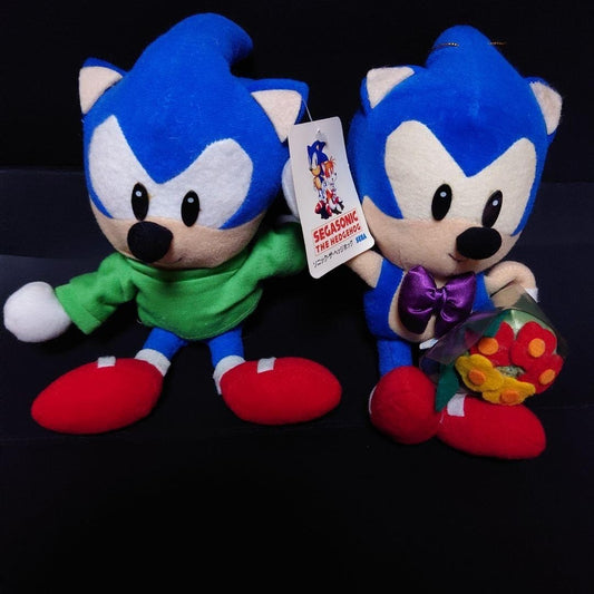 Extremely rare Sonic SEGA plush toy with Sonic and friends dressed up, flower bo