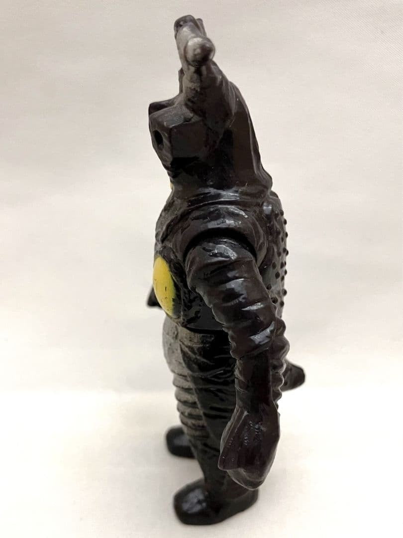 Ultra Monster Zetton Mini Sofubi Figure Showa Retro Ultraman Food Toy