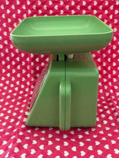 Showa Retro Analog Kitchen Scale, Green, 2kg, Sekisui