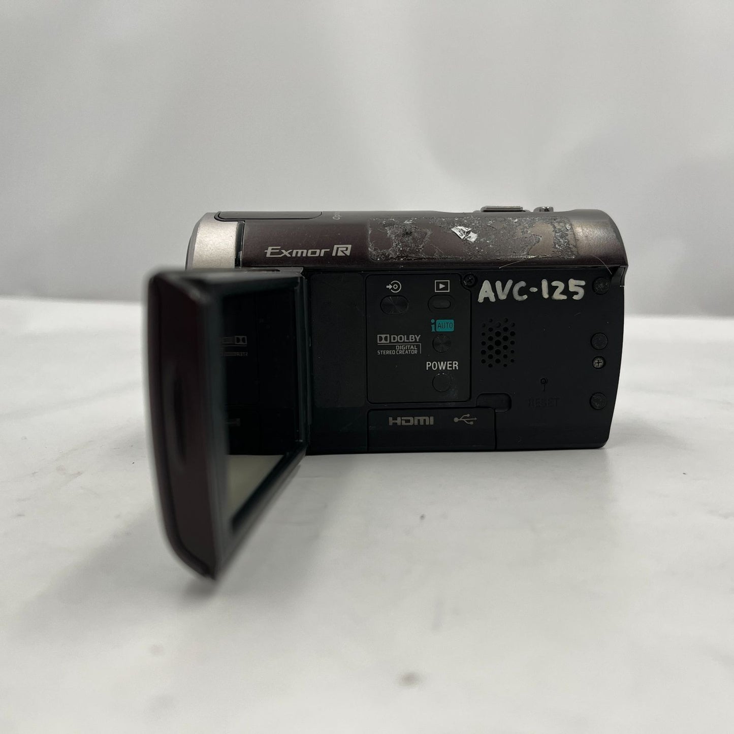 Used SONY HDR-CX370V digital video camera (not tested).