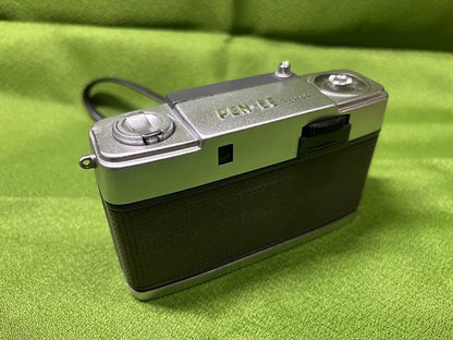 Excellent Condition OLYMPUS PEN EE Compact Film Camera