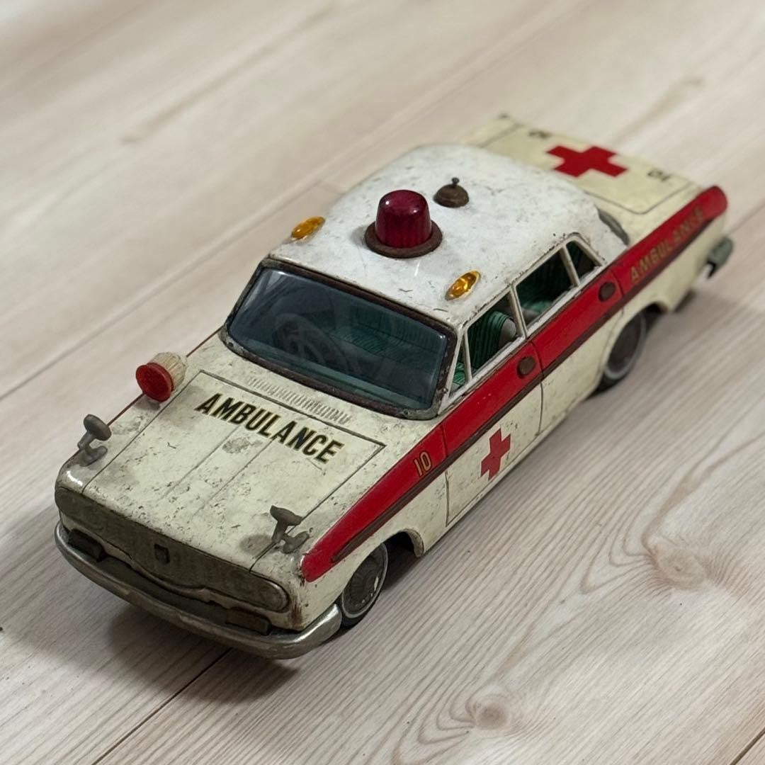 【Old Tin Automobile】 Toyopet Crown AMBULANCE Emergency Vehicle