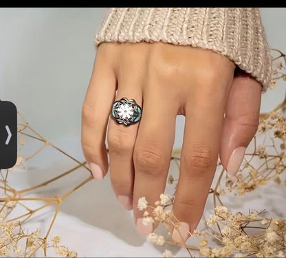 Ocean Star Elegant Luxury Ring, Sparkling Turquoise and Crystal, US 4.5